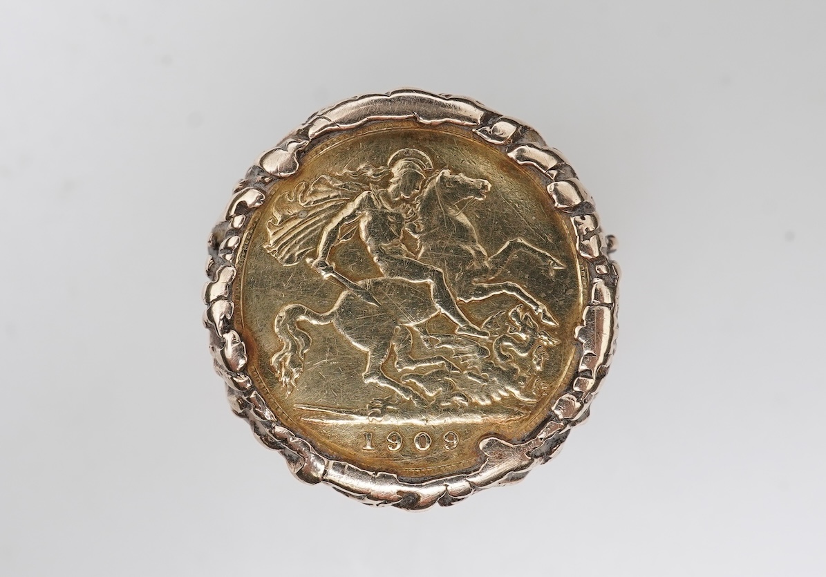 An Edward VII half sovereign coin ring, 1909 and later